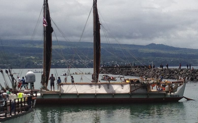 PISCES Bids Aloha to Departing Hokulea
